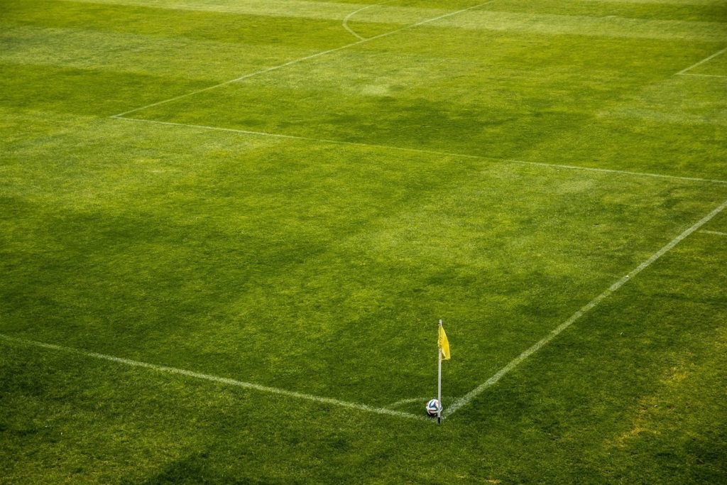 the-ball-488709_1920